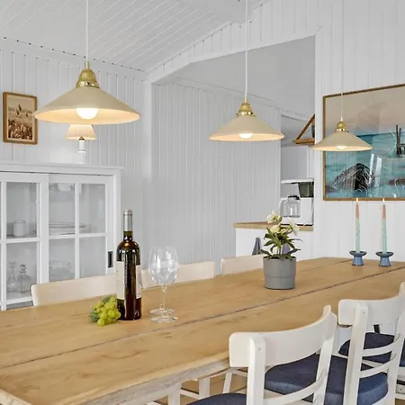 Holiday home Stunning In With Kitchen Haderslev