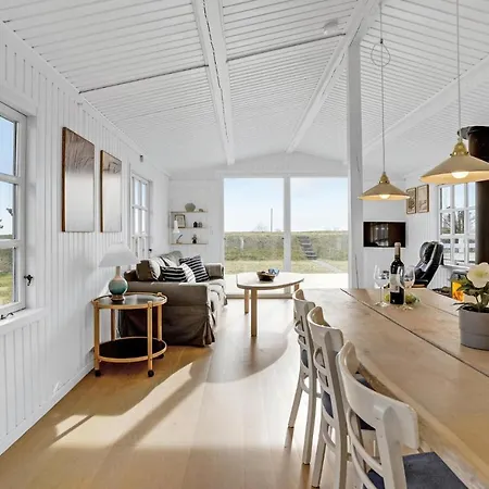 Stunning In With Kitchen