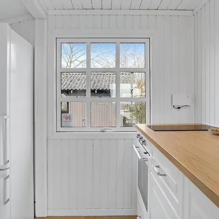 Holiday home Stunning In With Kitchen Haderslev